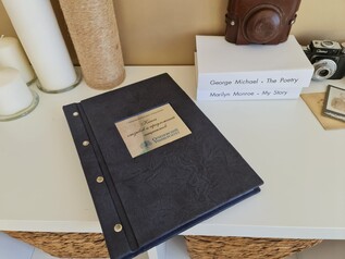 Книга отзывов для медицинского центра с логотипом брендированная